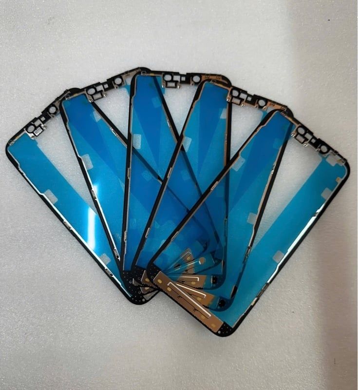 Ron Ép Kính Iphone 13 Pro