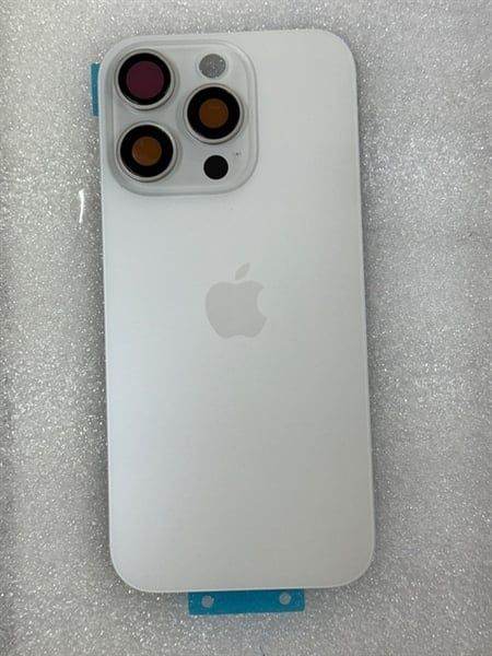 Lưng Iphone 16 Pro Zin - Trắng ( + Cam + Sạc Không Dây )