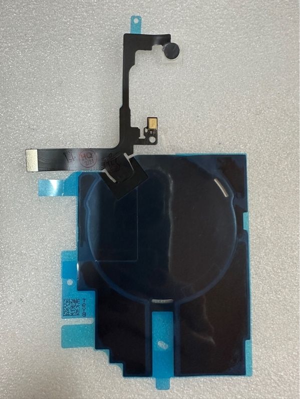 Dây Nút Nguồn + Dây Âm Lượng (DNAL) + Vỹ Sạc Nhanh Không Dây Iphone 16 Pro