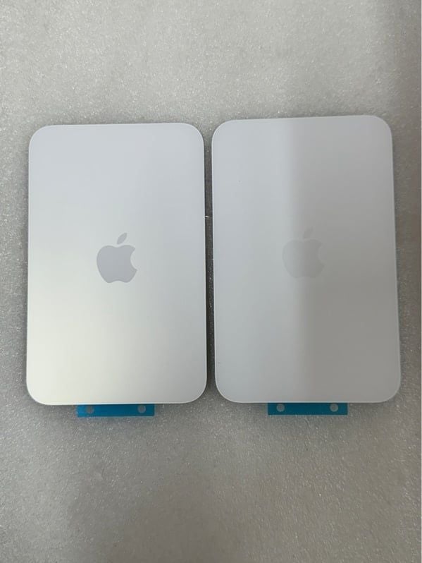 Lưng Iphone 17 Pro Max Zin - Trắng ( + sạc không dây )