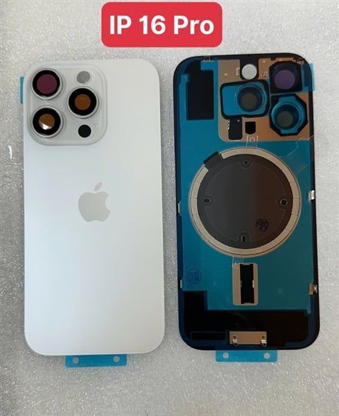 Lưng Iphone 16 Pro Zin - Trắng ( + Cam + Sạc Không Dây )