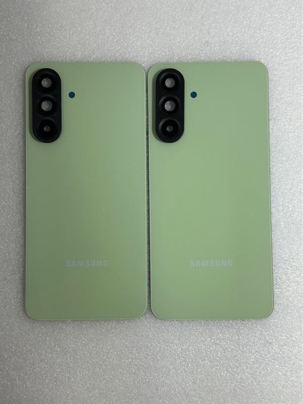 Lưng Samsung A56 Xanh Lá ( + KC)