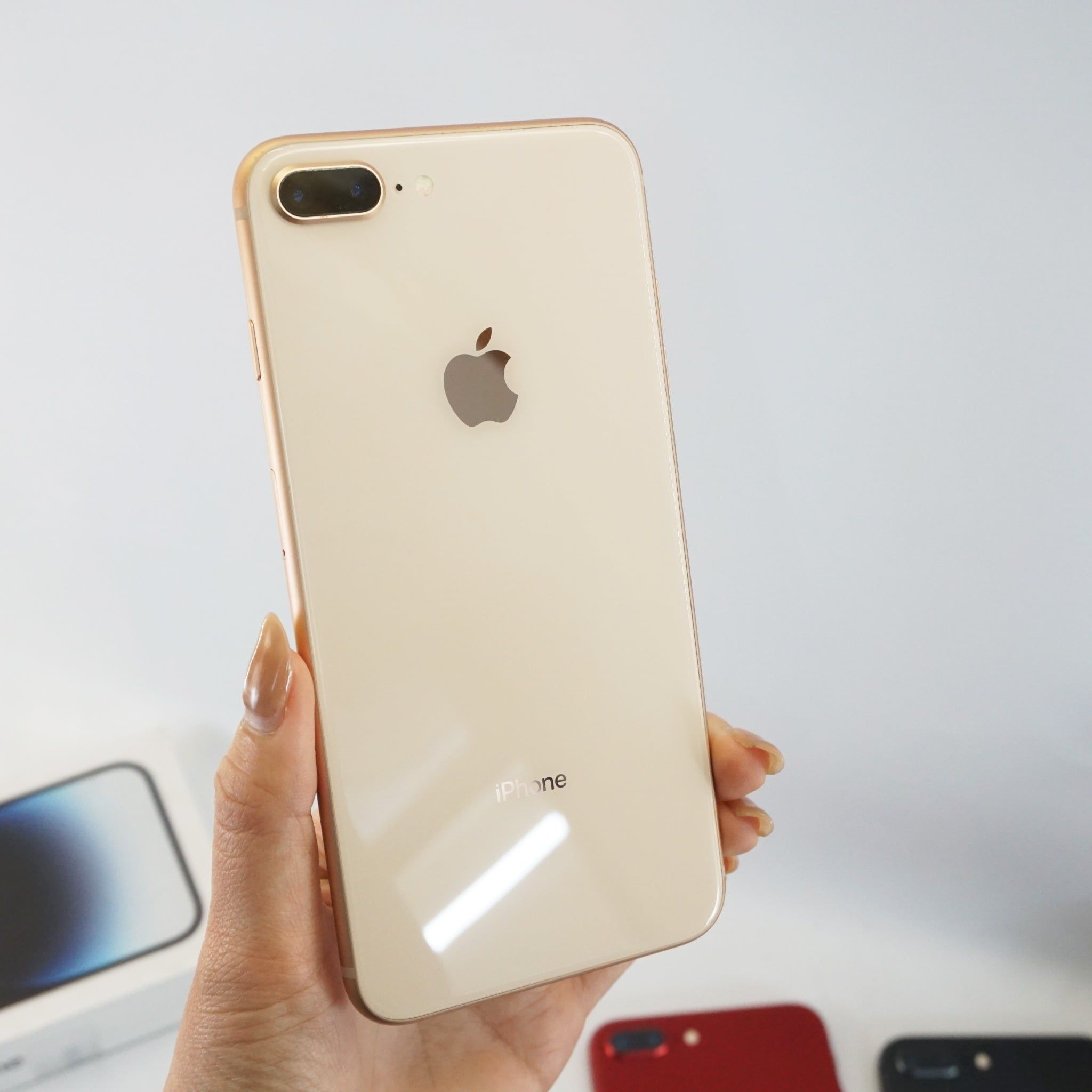 iPhone 8 Plus 64GB Quốc tế cũ 99% - Vàng