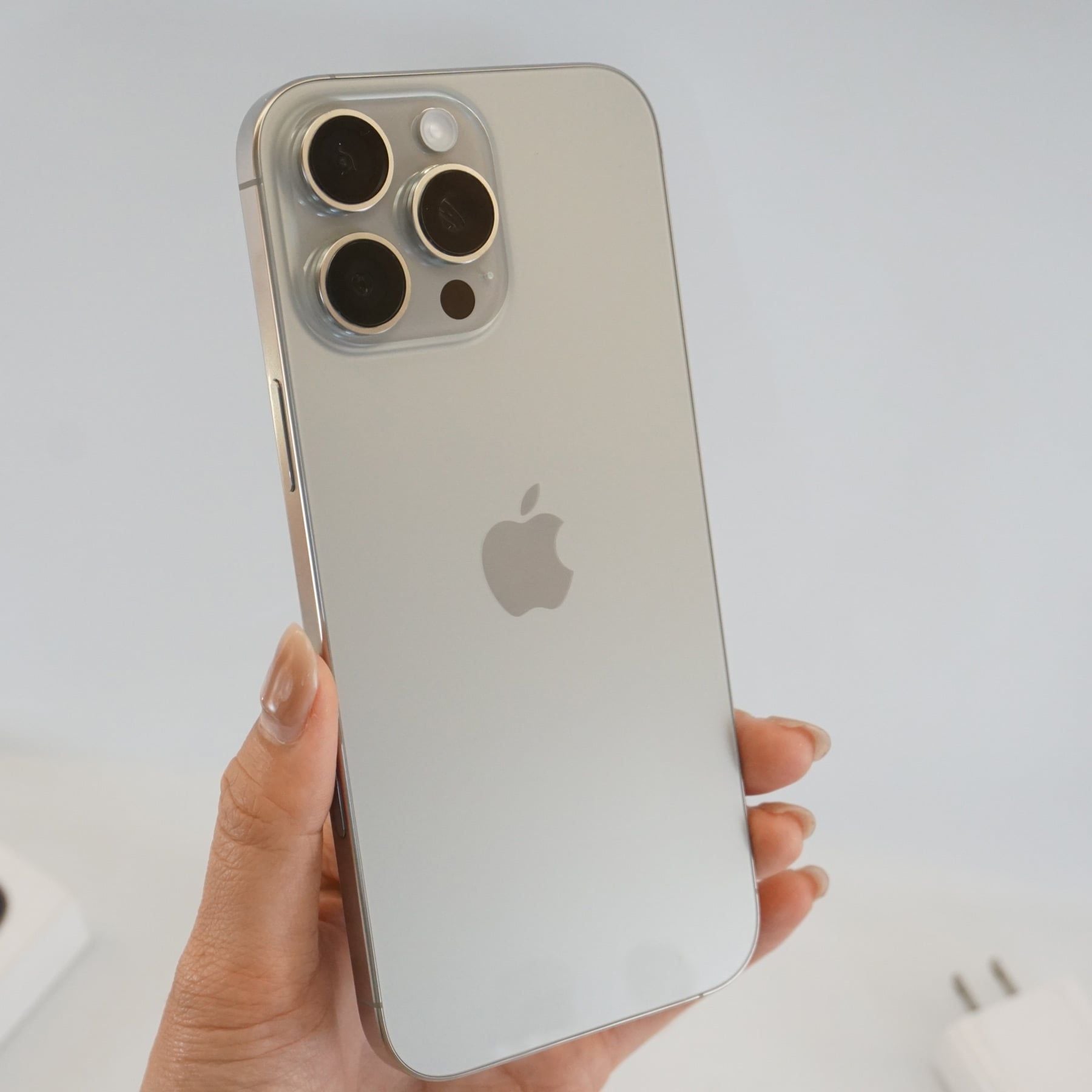 iPhone 16 Pro Max 256GB Quốc tế cũ 99% - Tự Nhiên