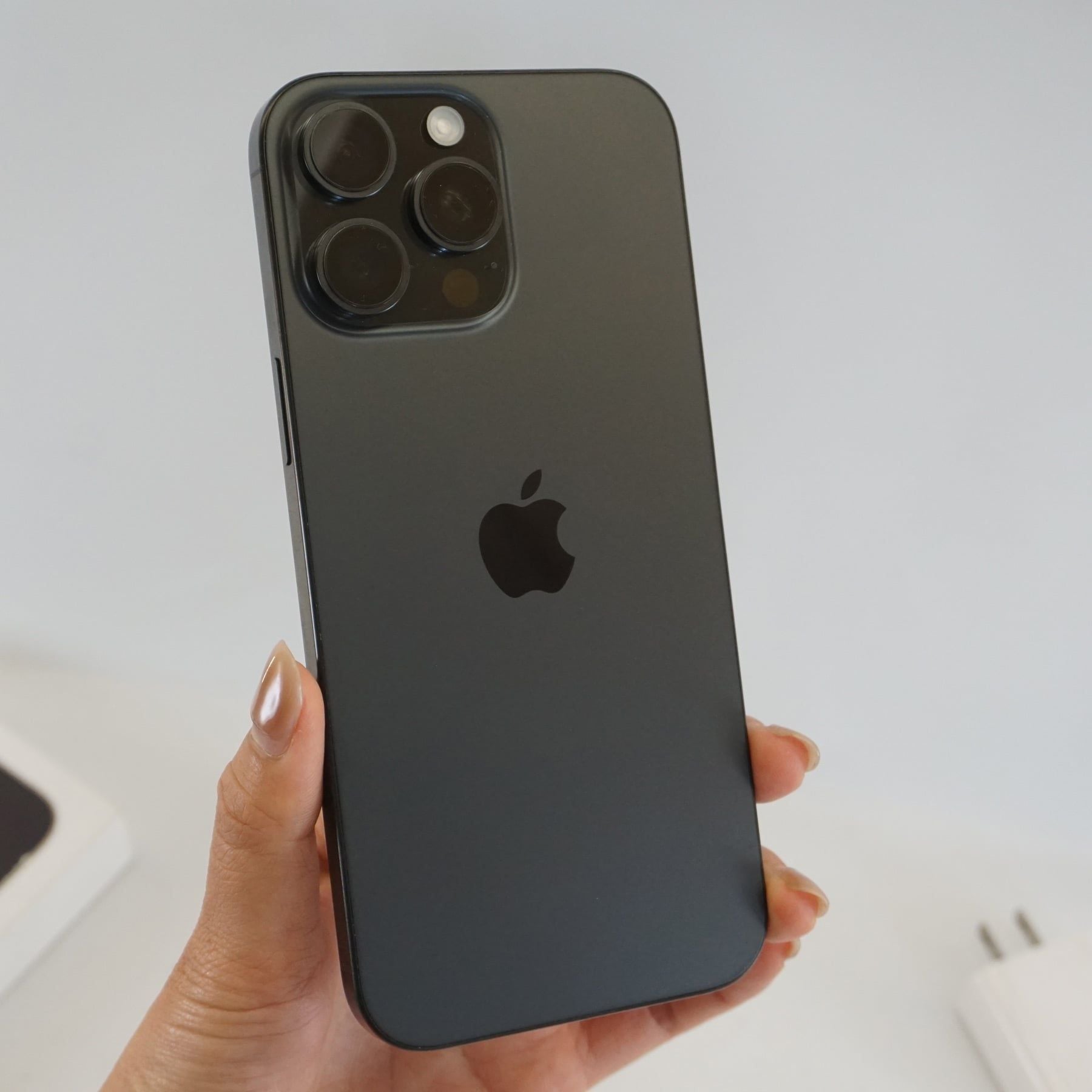 iPhone 16 Pro Max 256GB Quốc tế cũ 99% - Đen