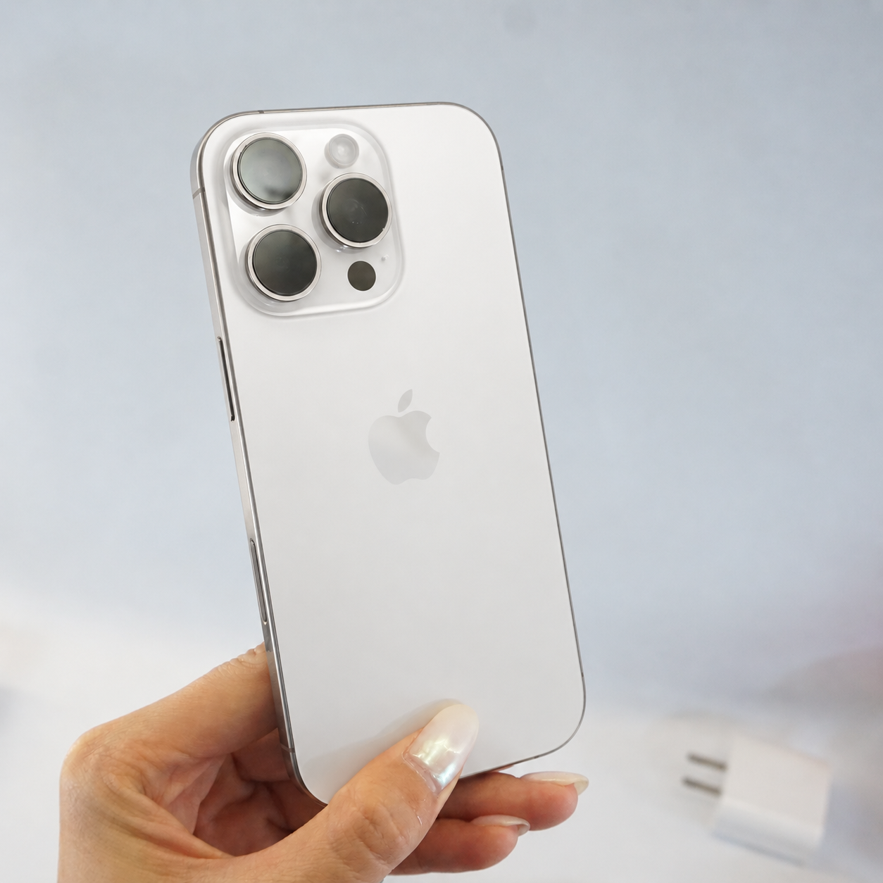 iPhone 16 Pro 256GB Quốc tế cũ 99% - Trắng