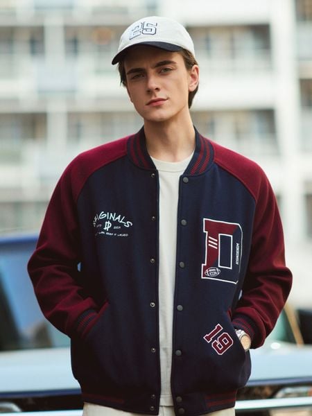 ao-khoac-nam-varsity-orginals-form-regular