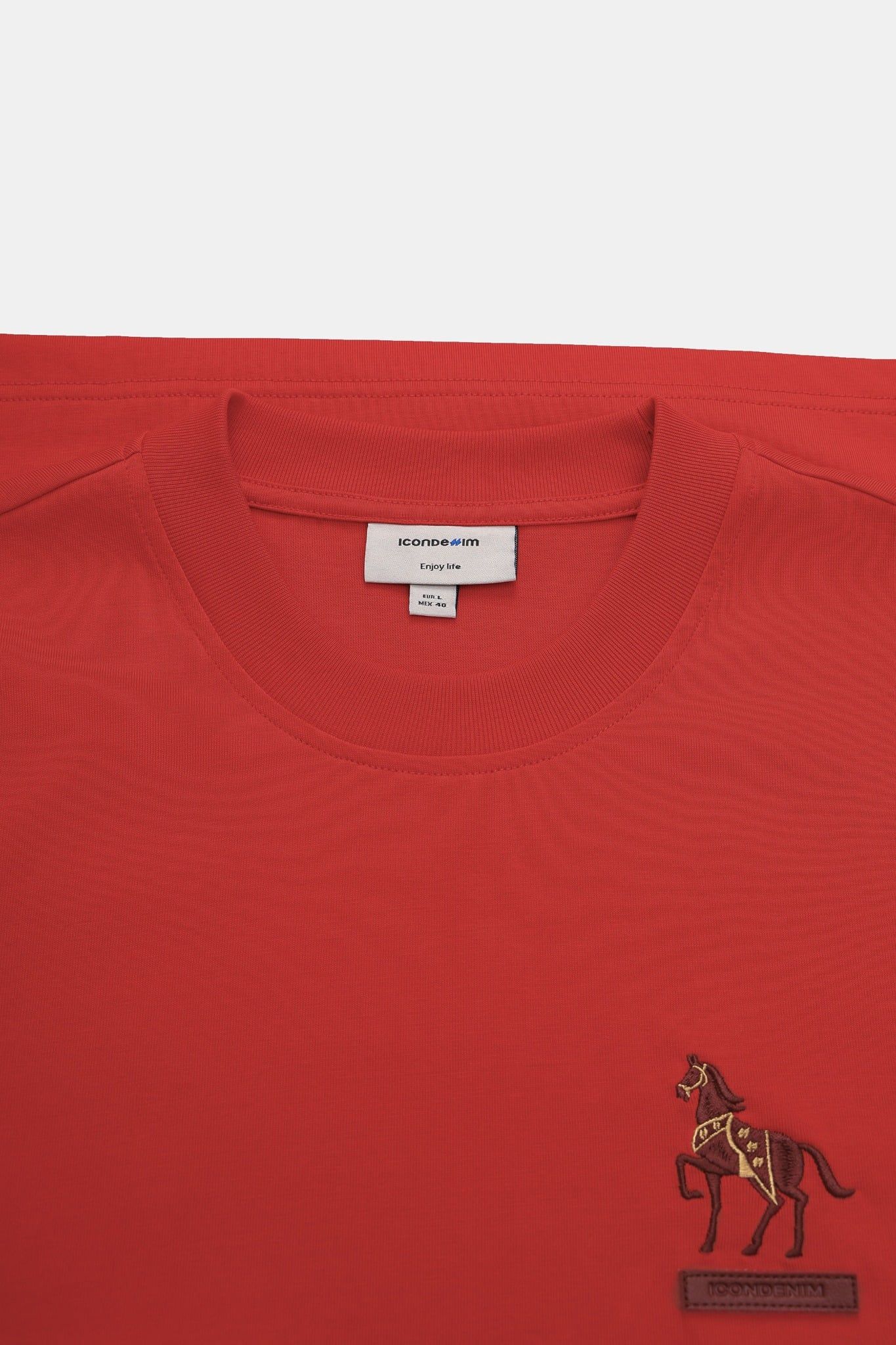  Áo Thun Nam Silent Stallion Form Regular 