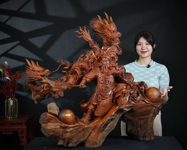 tượng quan công song long gỗ hương ta