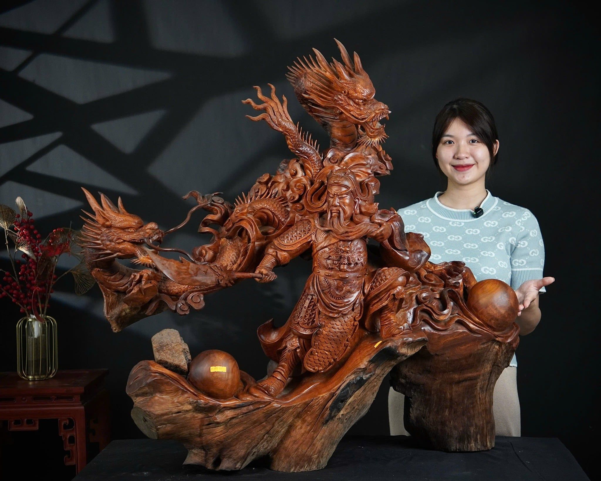 tượng quan công song long gỗ hương ta