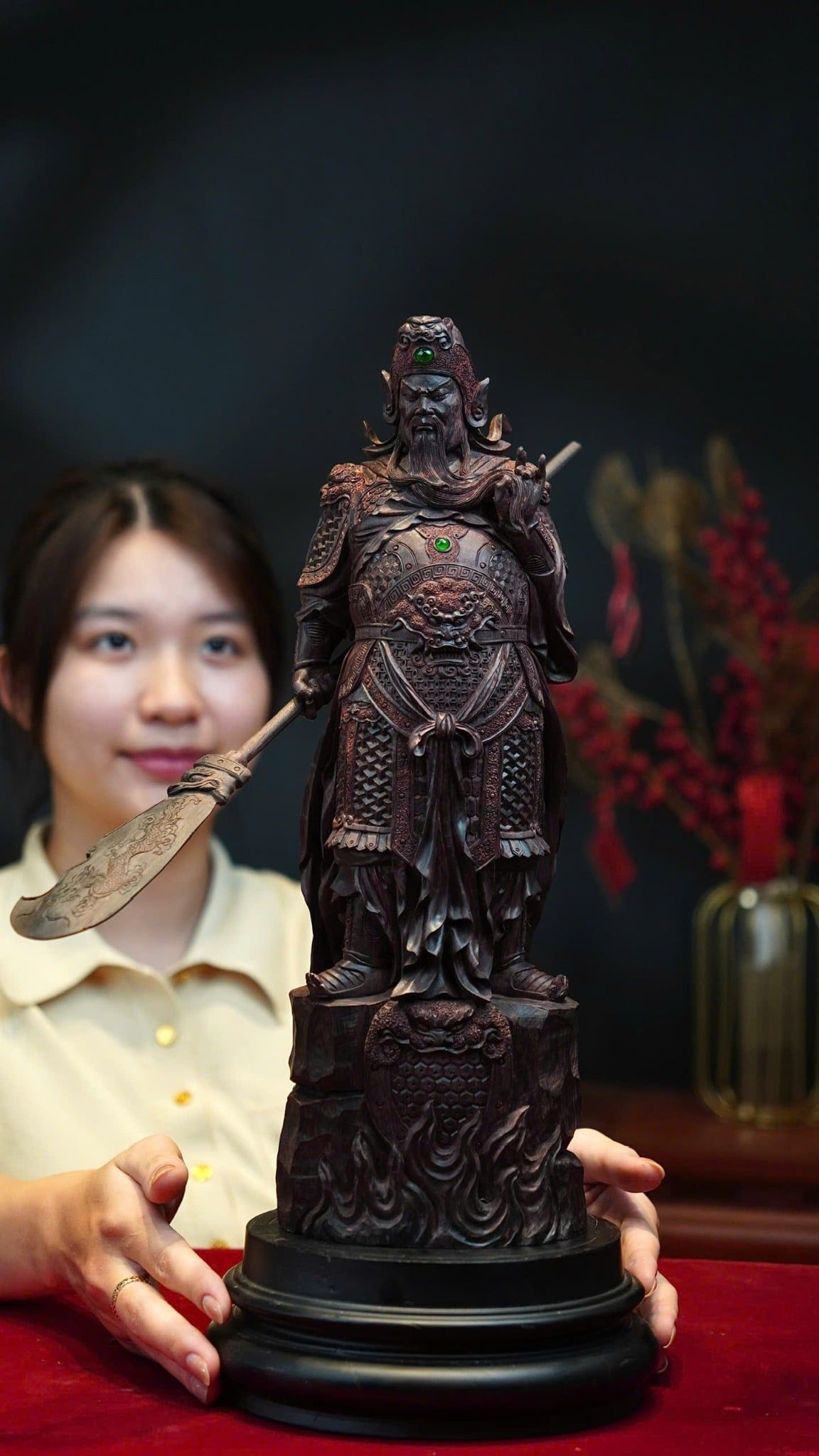 tượng quan công gỗ sưa tím hải nam