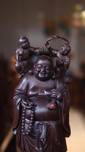di lặc tam phúc gỗ trắc cũ