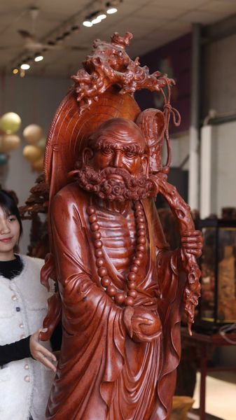 Tượng Đạt Ma sư tổ gỗ nu gõ đỏ