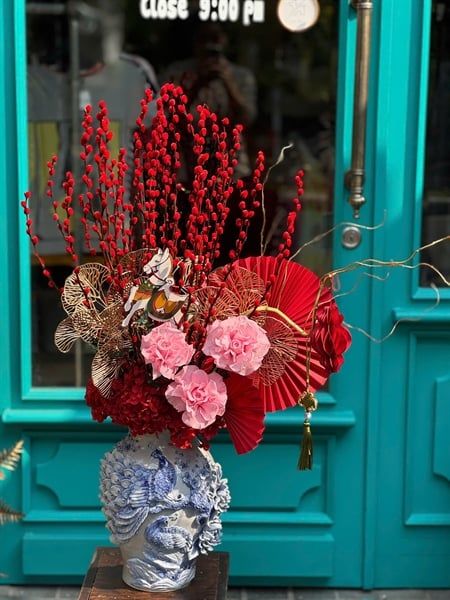 Set hoa Tết (bình của khách)