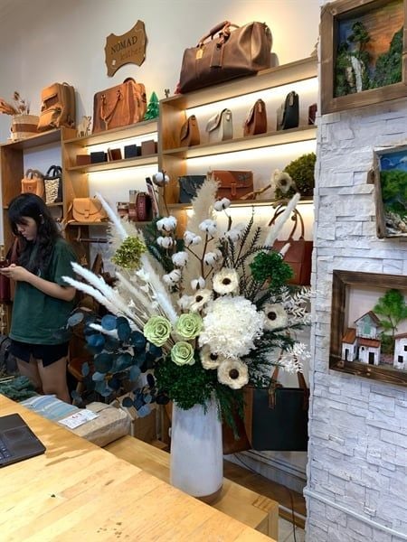 Bình hoa nội thất tone xanh lá M130695F