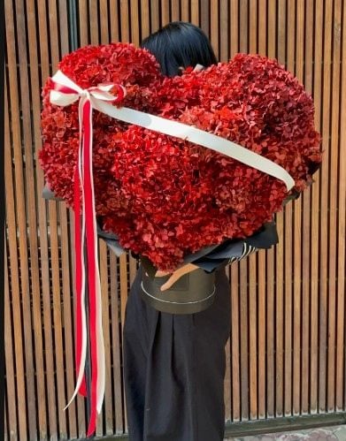 Hộp tú cầu khô hình trái tim