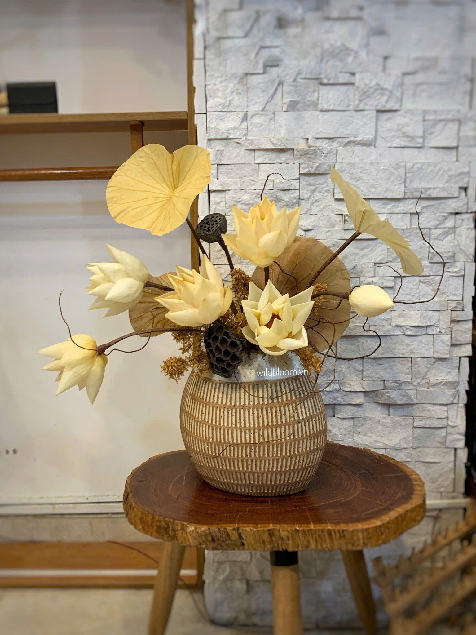 Bình hoa sen M131120L