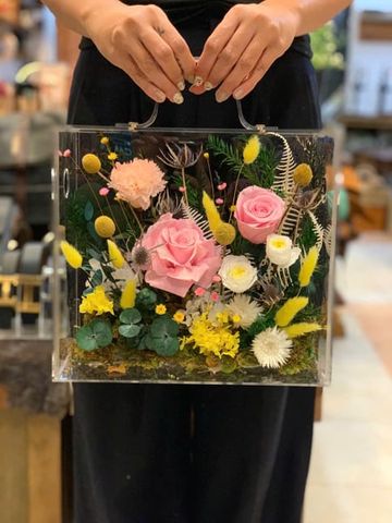 Hộp hoa quà tặng event VERSACE 8/3