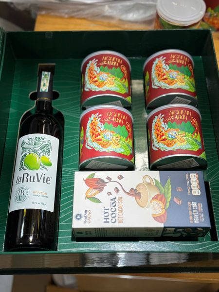 Hộp quà Tết Nghênh Xuân