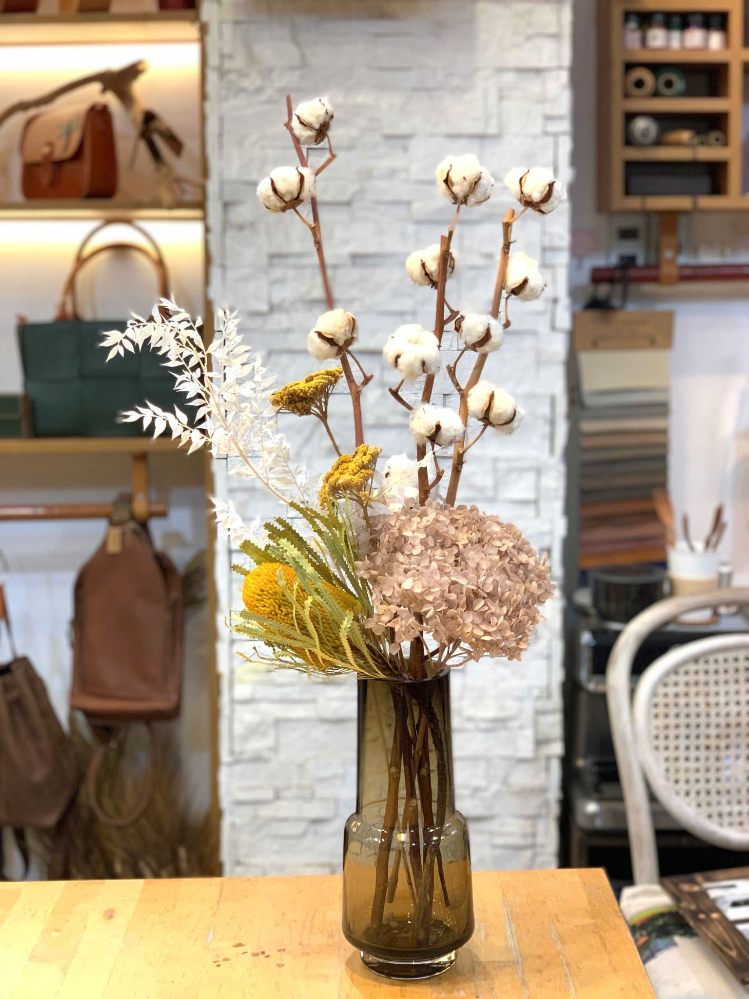 Bình hoa khô dáng cao M130686M