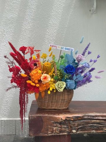 Giỏ hoa mừng Pride Month | M14020M