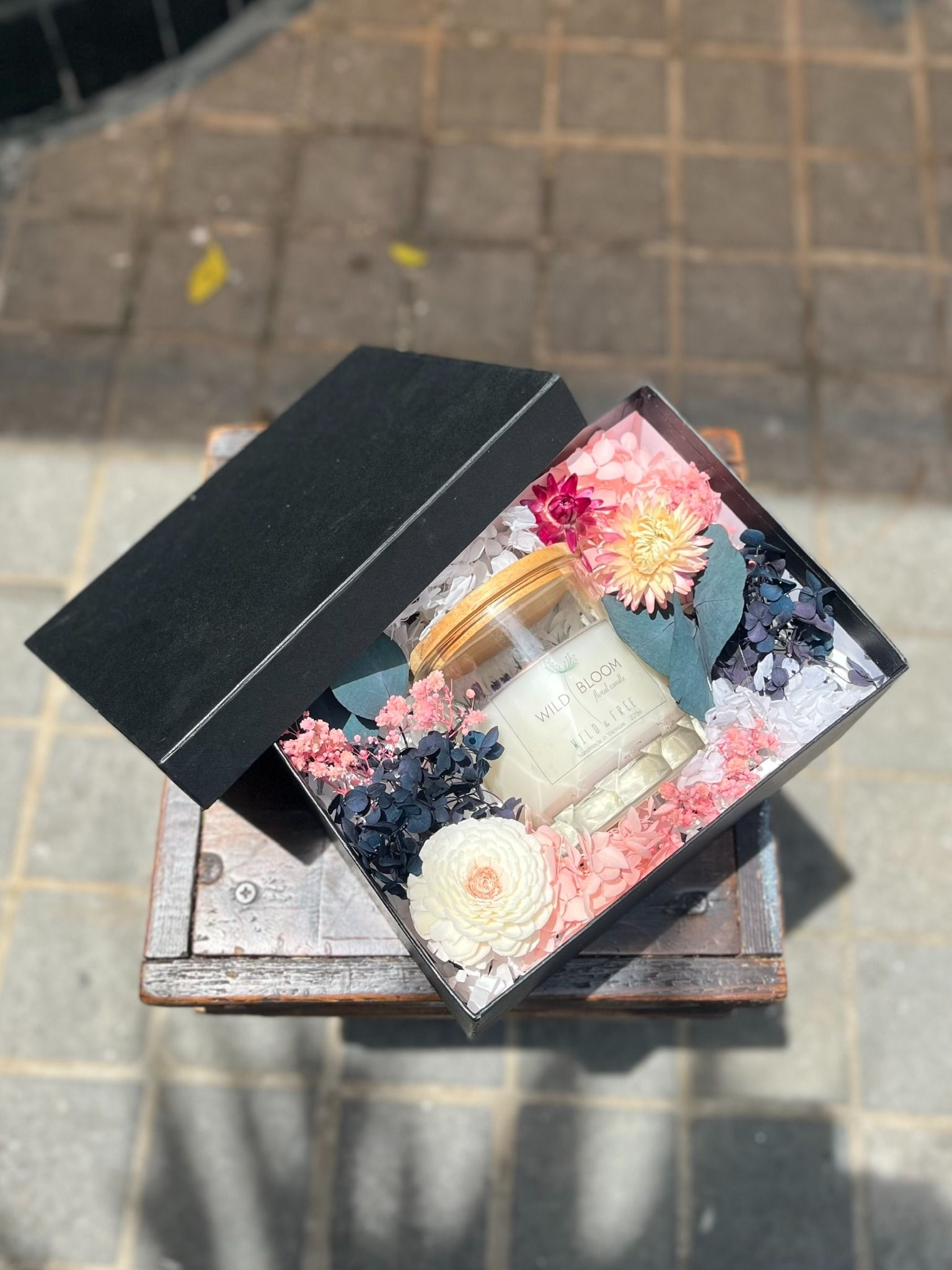 Set quà tặng nến hoa Wild Heart S04