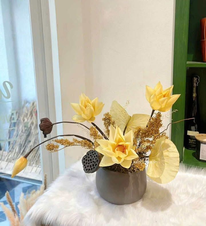 Bình hoa sen preserved M180015M