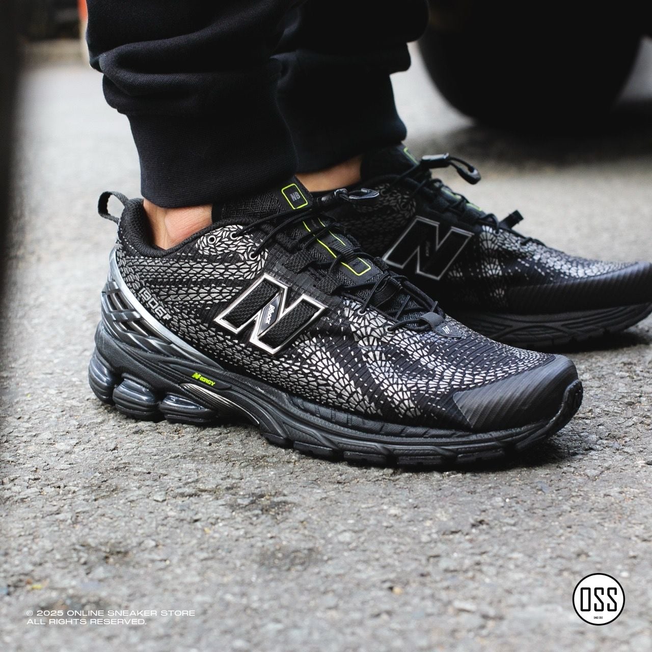  New Balance 1906F - Black 