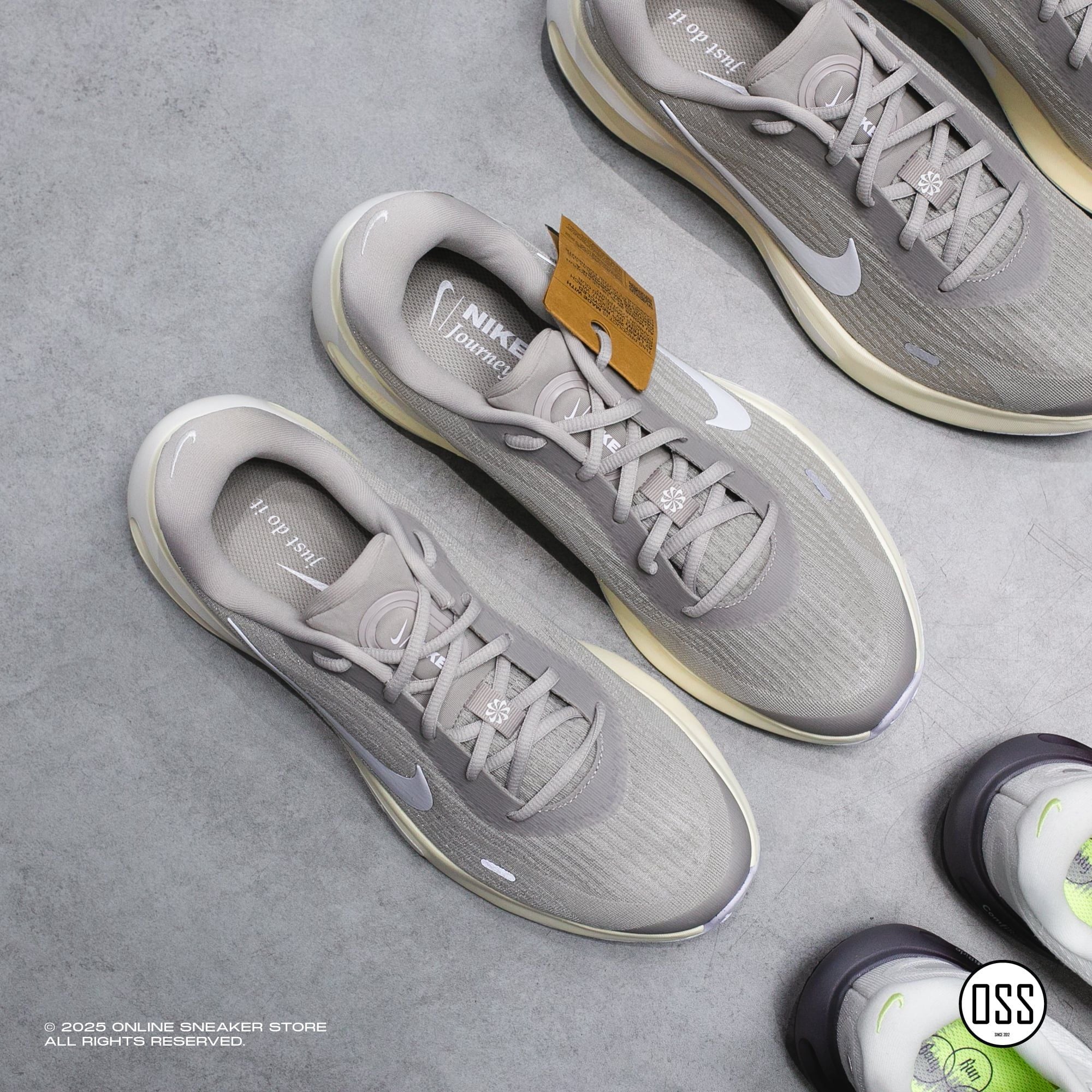  Nike Journey Run - University Grey / Sail White 