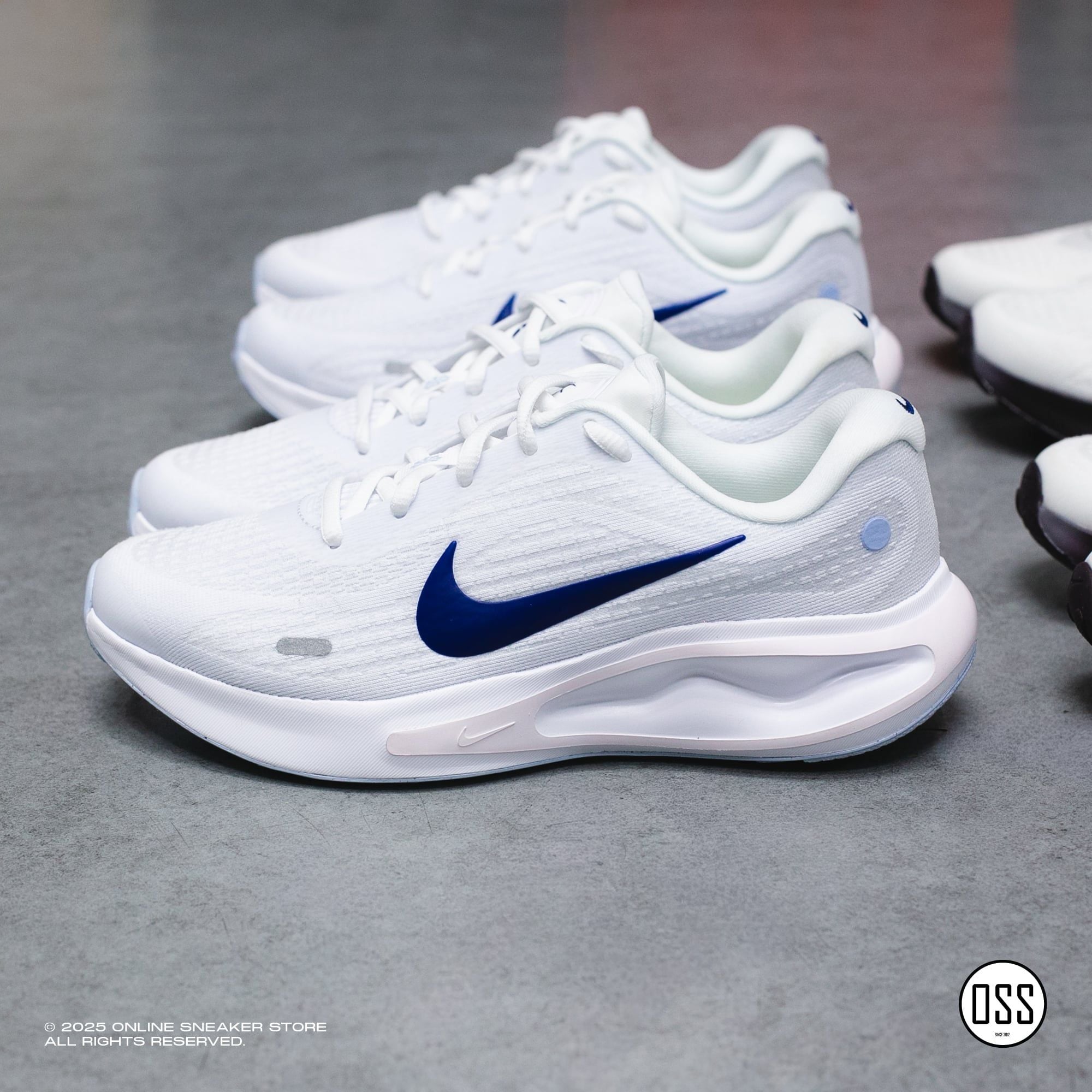  Nike Journey Run - White / Hydrogen Blue 