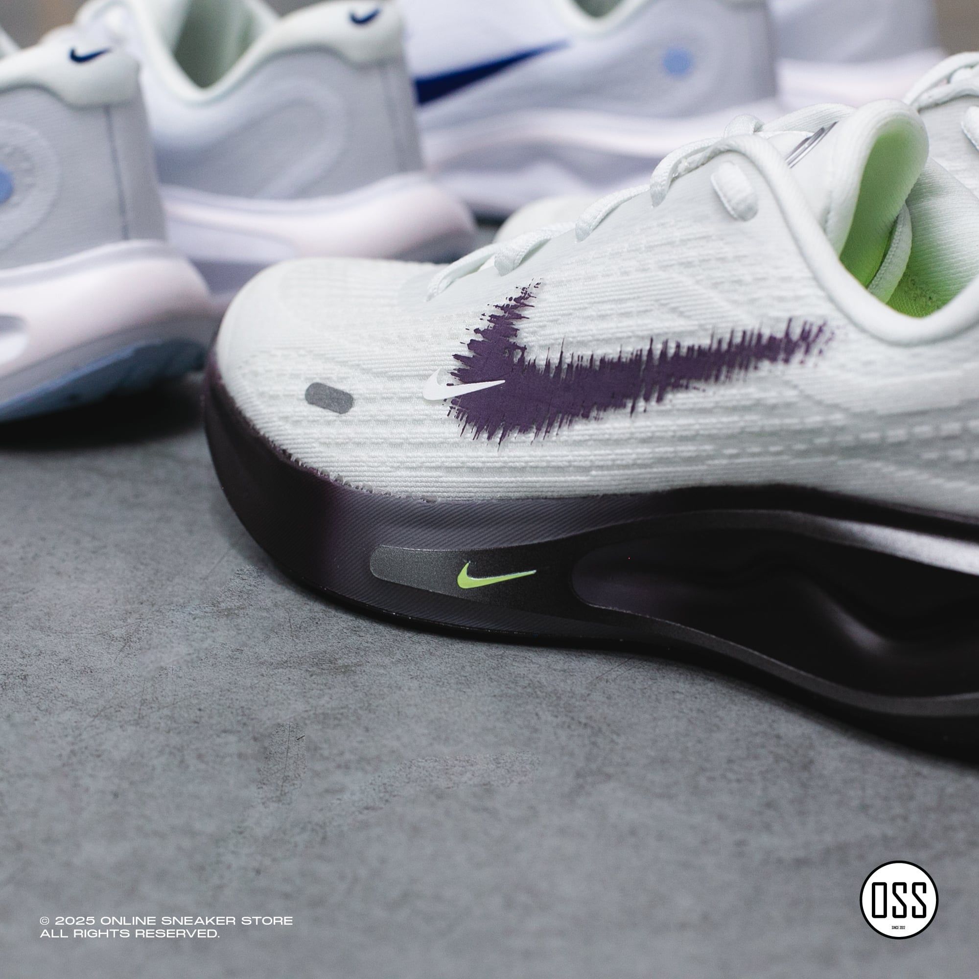  Nike Journey Run - Peak White / Dark Purple 