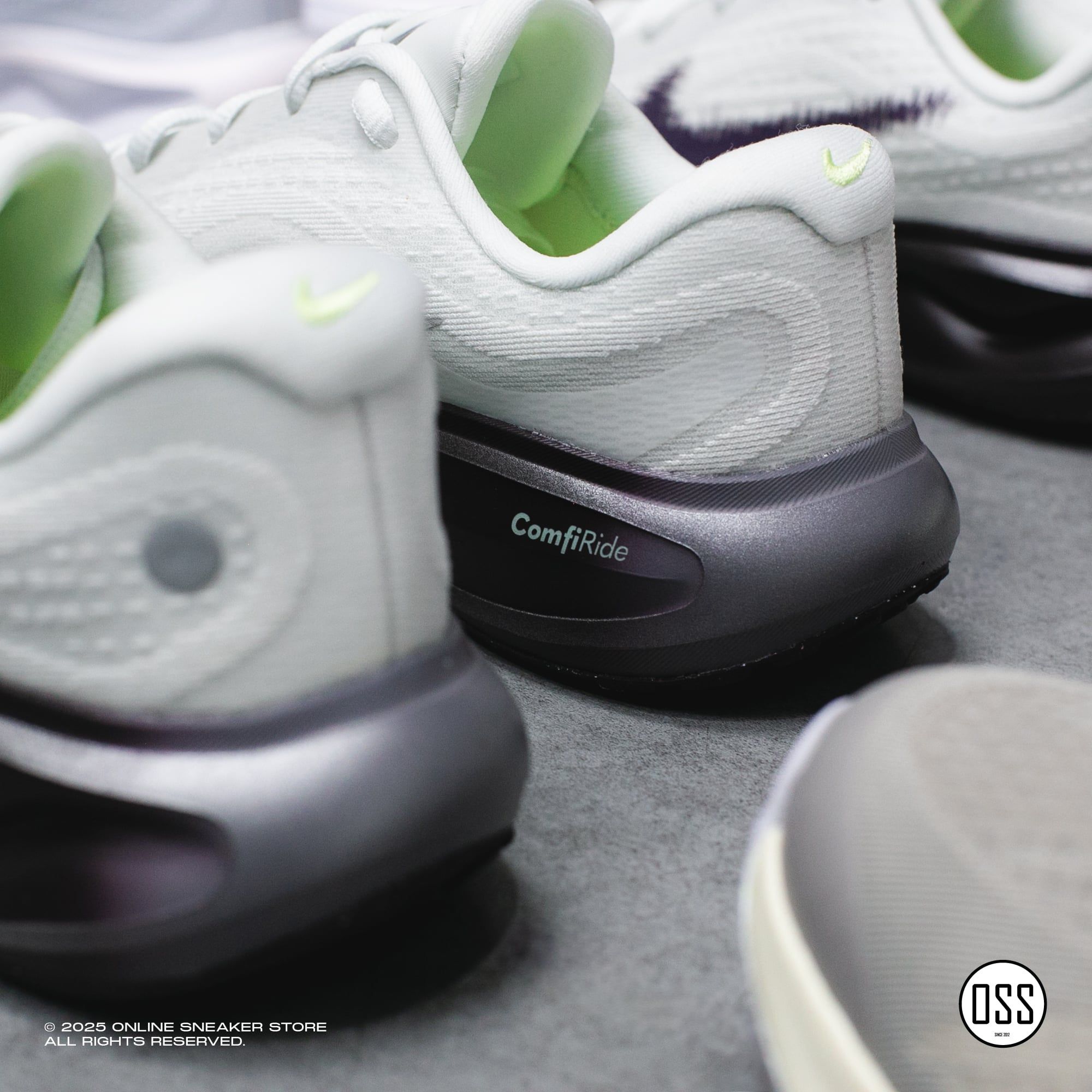  Nike Journey Run - Peak White / Dark Purple 