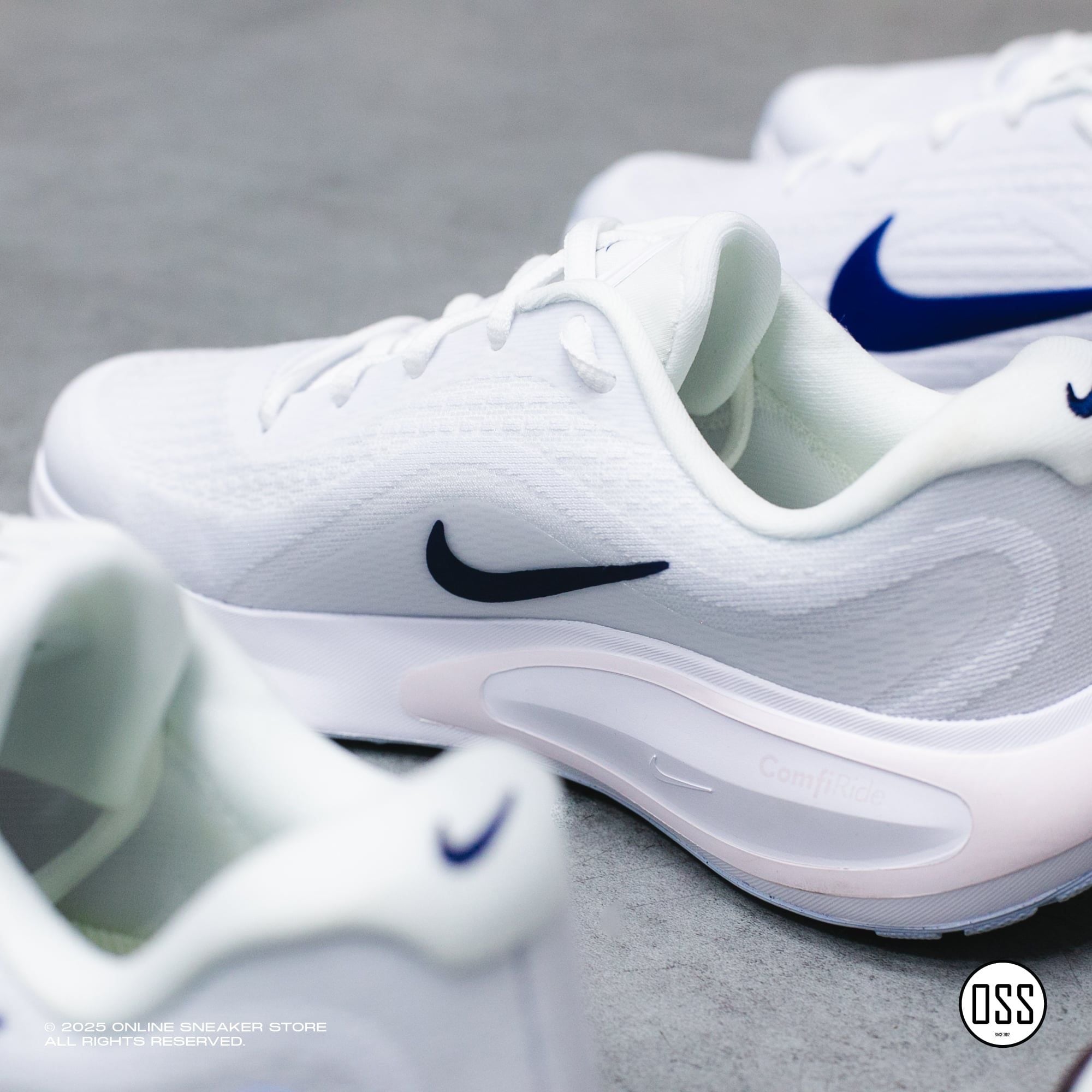  Nike Journey Run - White / Hydrogen Blue 