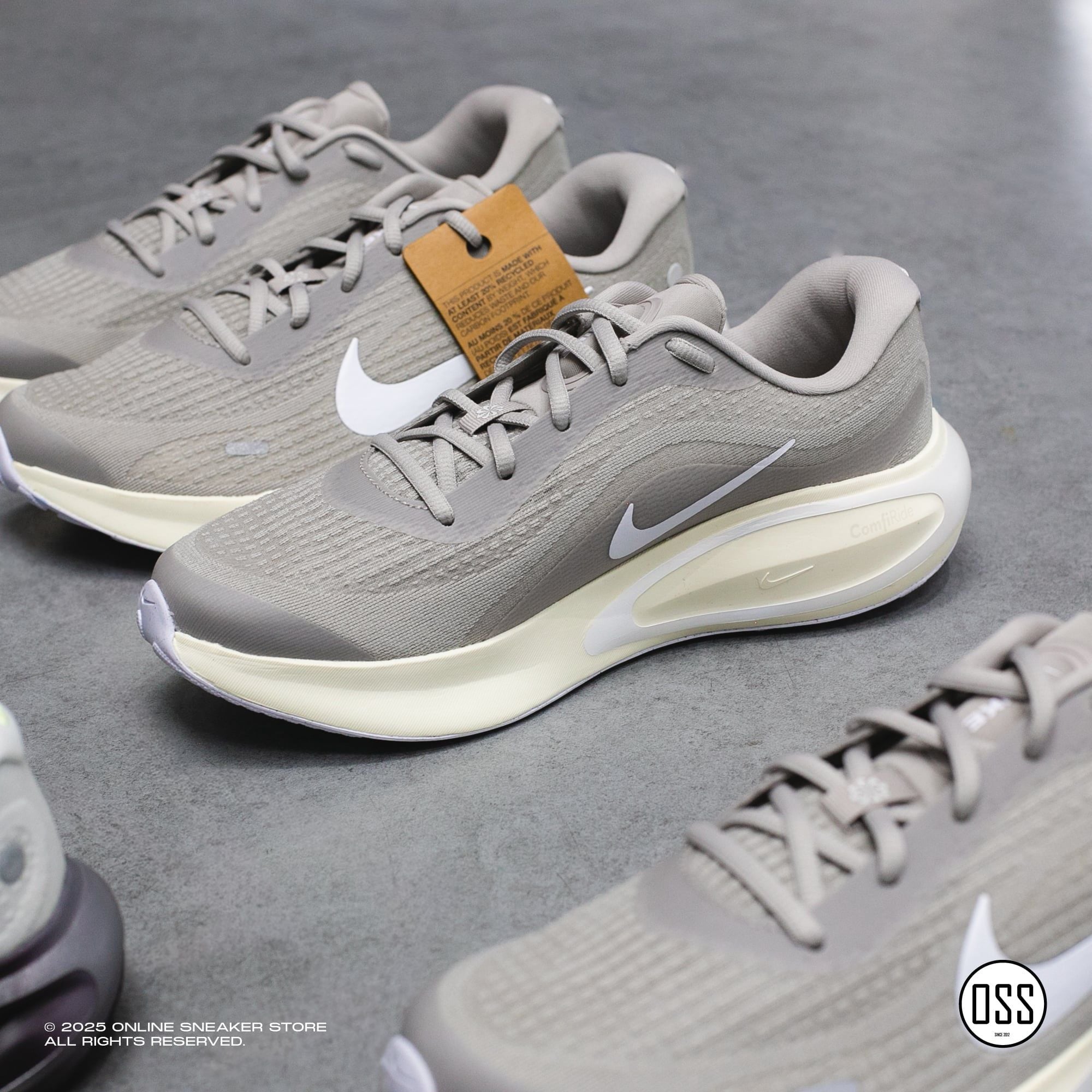  Nike Journey Run - University Grey / Sail White 