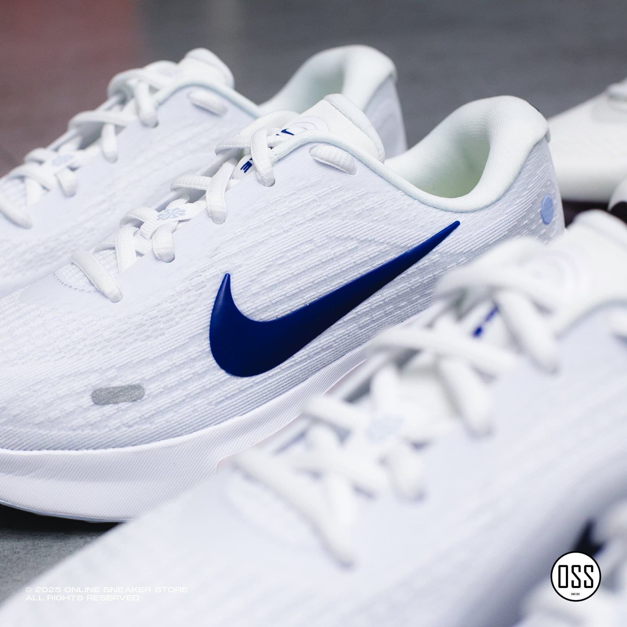  Nike Journey Run - White / Hydrogen Blue 