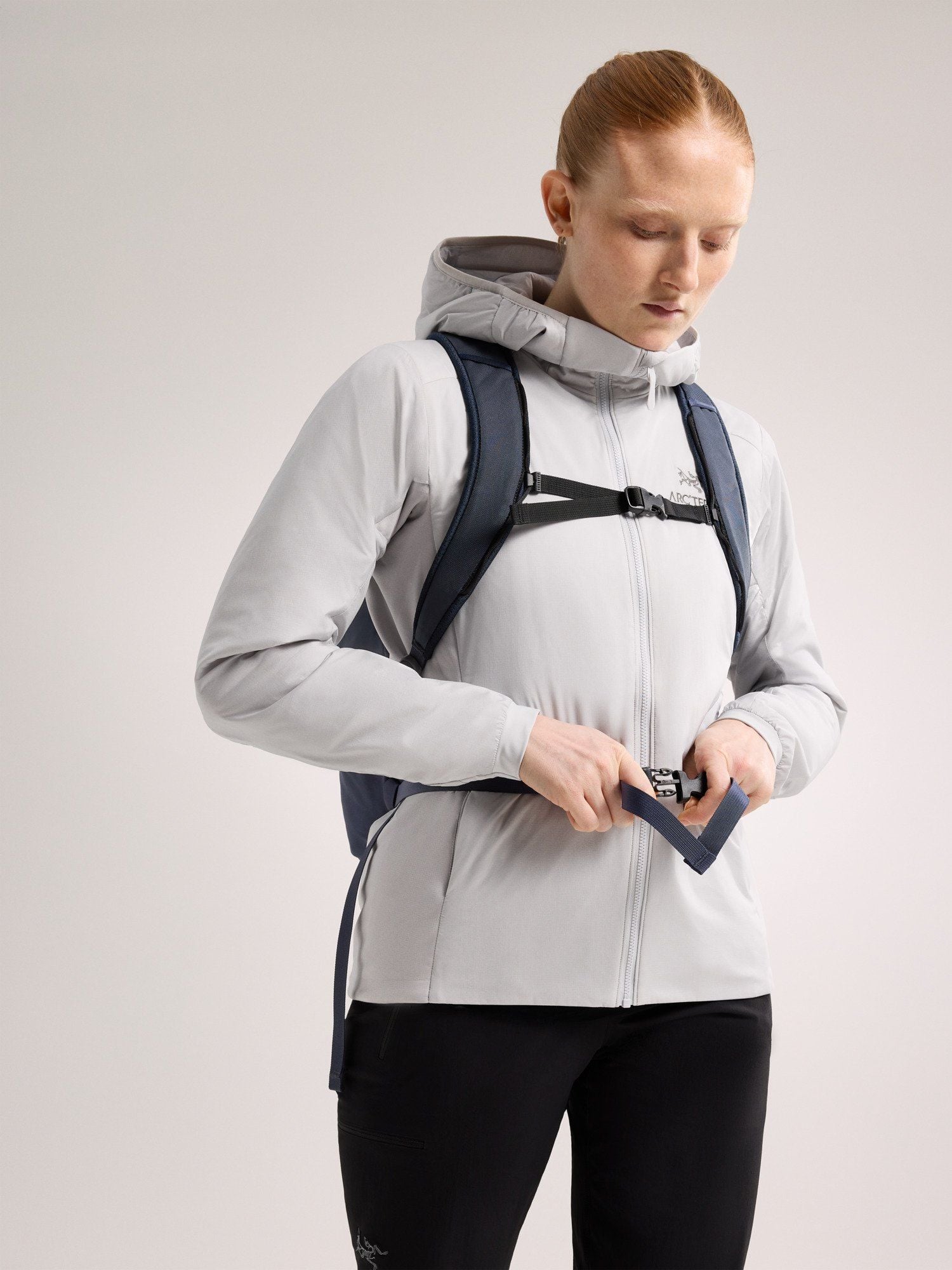  Arc'teryx Mantis 16 Backpack - Black / Sapphire 