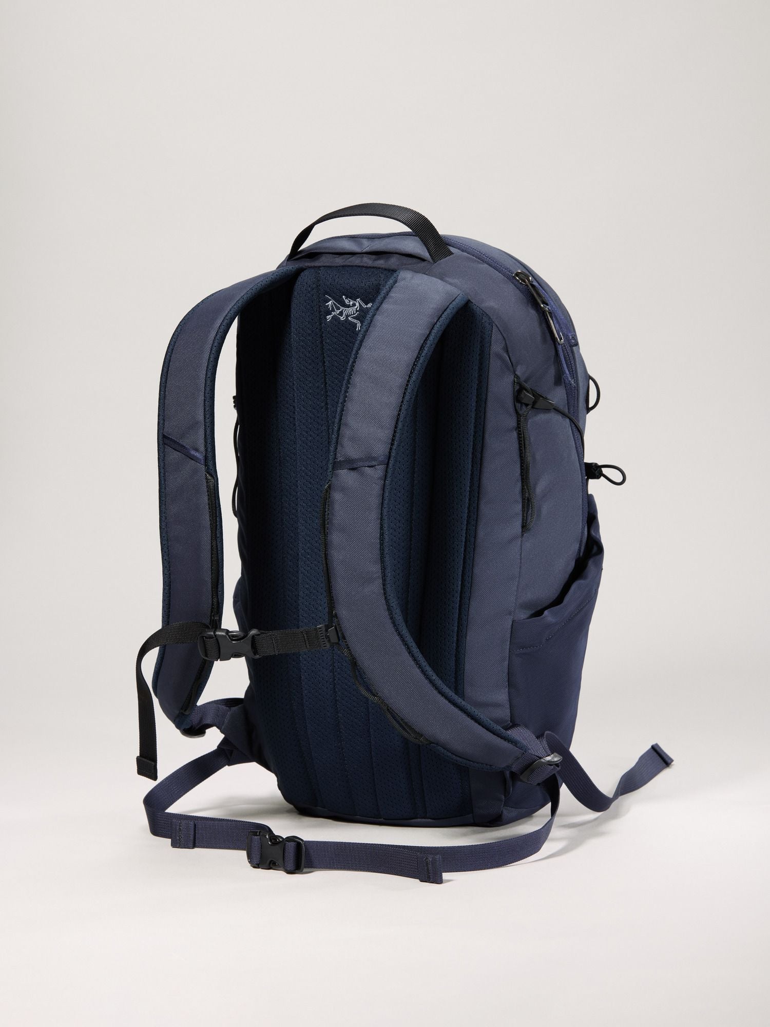  Arc'teryx Mantis 16 Backpack - Black / Sapphire 