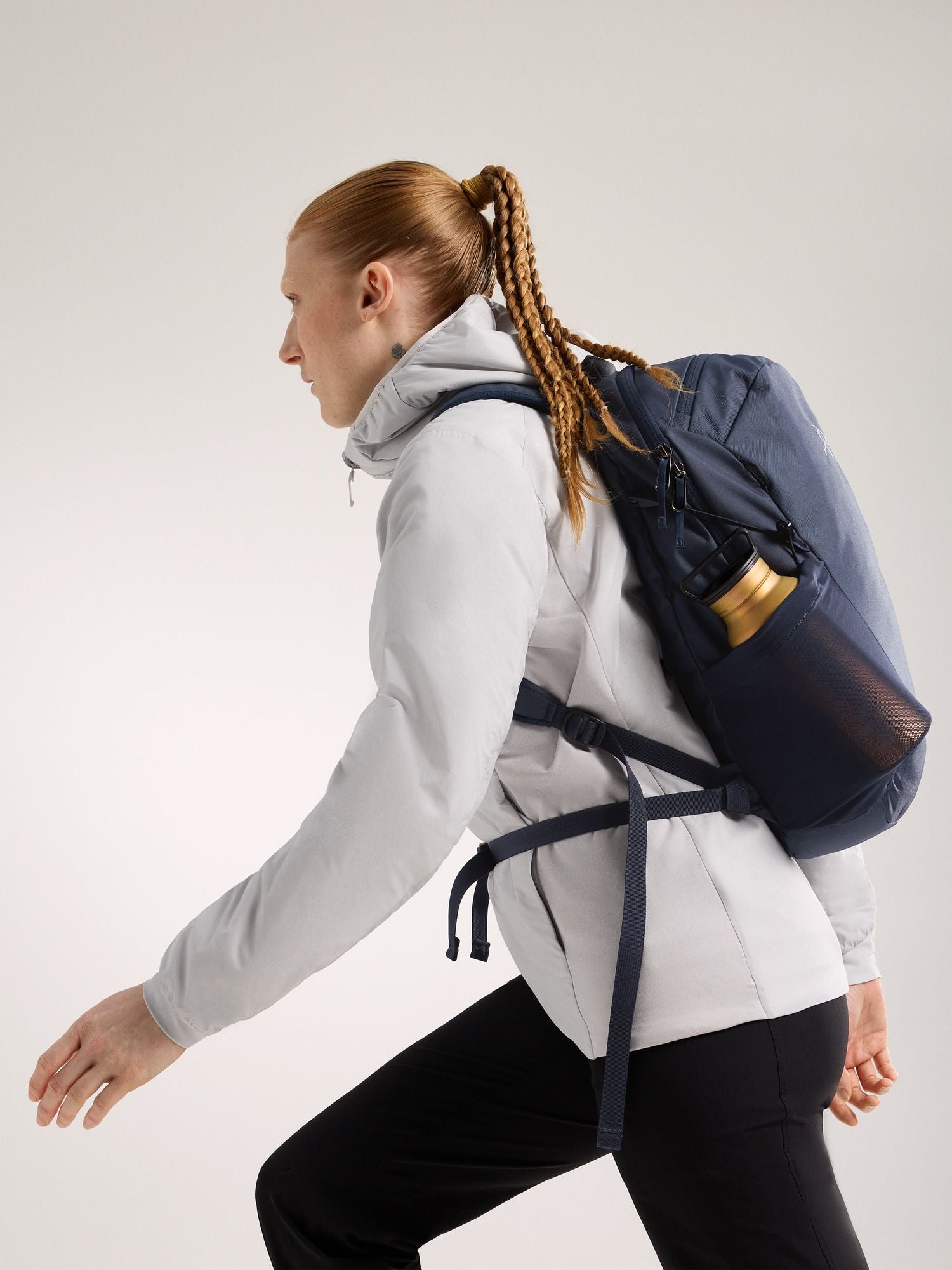  Arc'teryx Mantis 16 Backpack - Black / Sapphire 