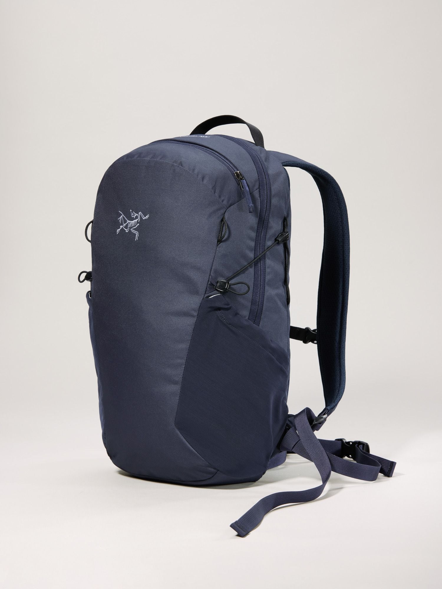  Arc'teryx Mantis 16 Backpack - Black / Sapphire 