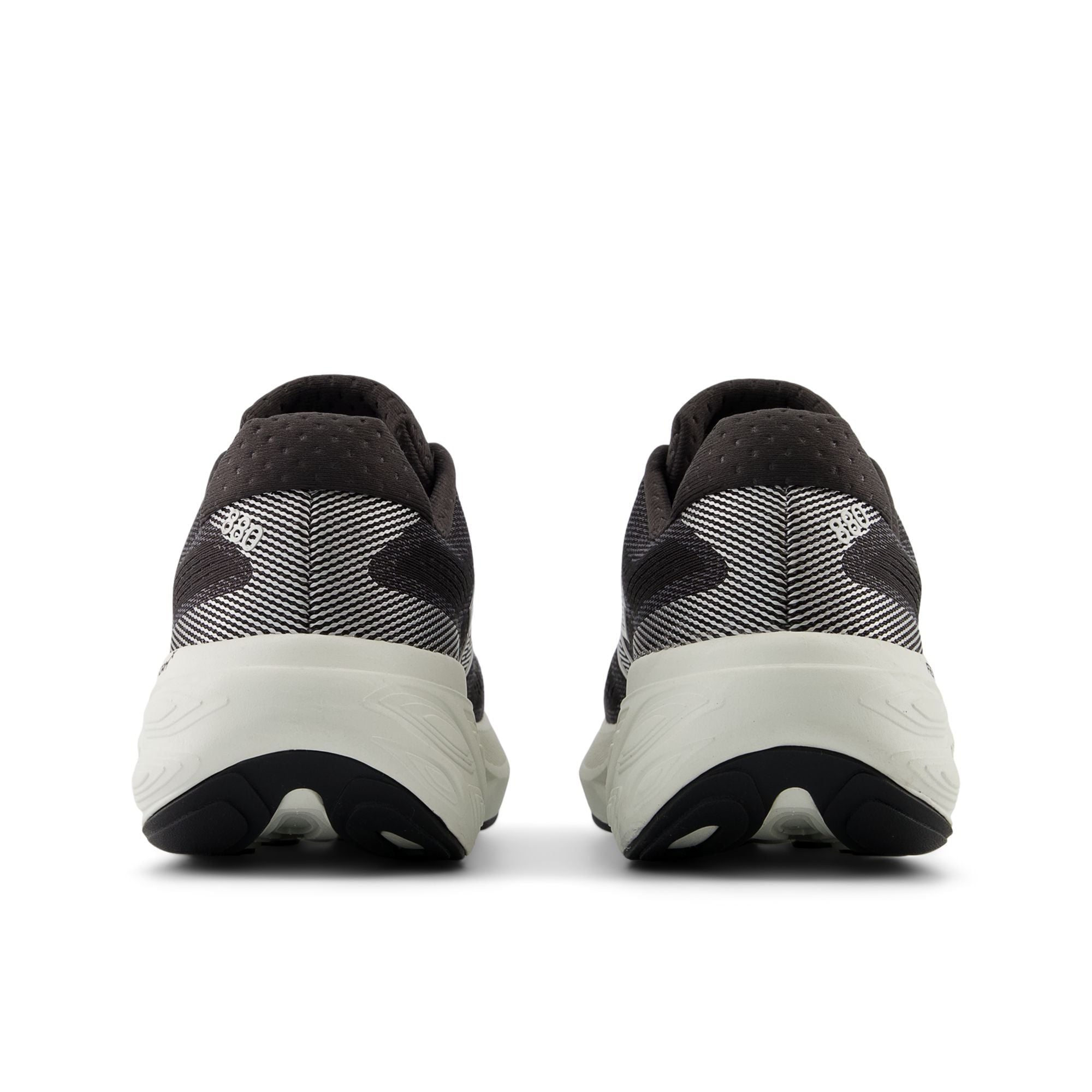  New Balance Fresh Foam X 880 v15 - Black Cement / Sea Salt 