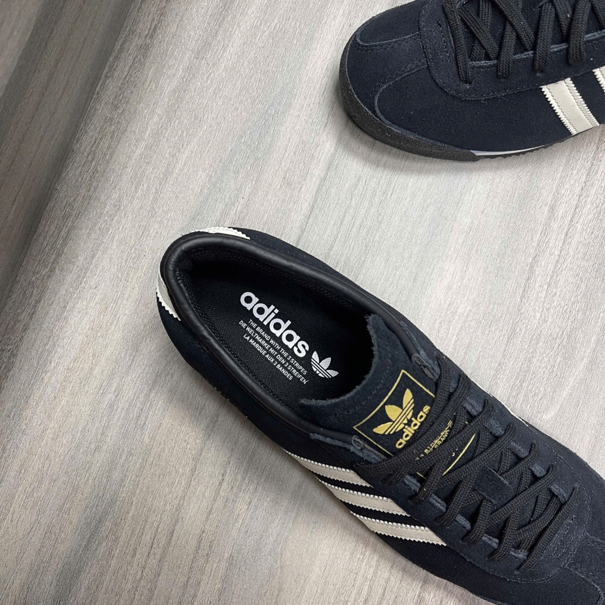  adidas Italia 70s - Black / Cream 