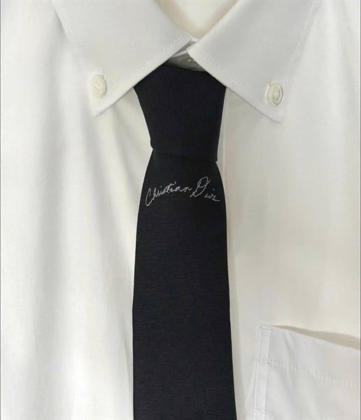  Caravat Dior Đen Chữ Nhỏ 49C1047B0962 902 