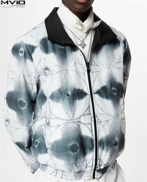  Khoác Louis Vuitton 2 Mặt Đen & Monogram 1AB992 