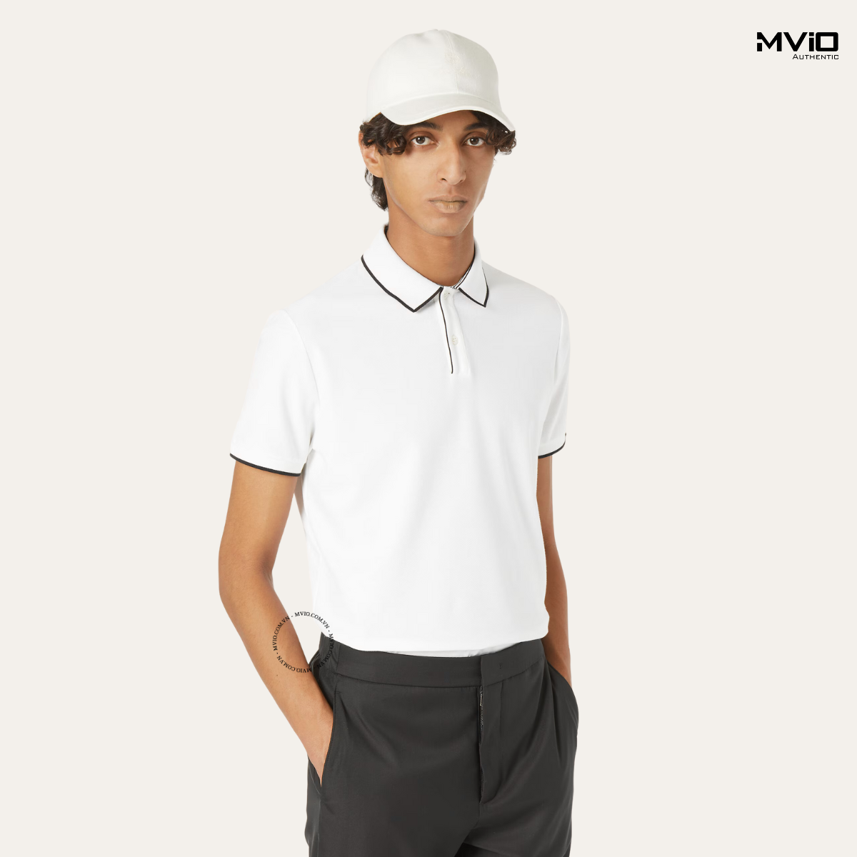  Polo Loro Piana Trắng Cổ Viền Đen FAI4903 69544 