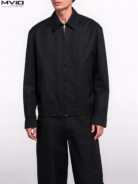  Khoác Gucci Đen Cổ Bẻ Khoá Zip Vạt Cờ Sau 827503 ZAQH5 1000 