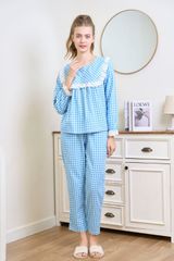 BKD01W5K10-BỘ DÀI KATE VỚI THIẾT KẾ CỔ TRÒN ĐIỂM NHẤN BÈO REN MANG PHONG CÁCH NHẸ NHÀNG, NỮ TÍNH VÀ THOẢI MÁI