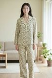  BKD02S6K01-BỘ DÀI KATE VỚI THIẾT KẾ CỐ PIJAMA PHỐI BÈO TINH TẾ GIÚP TÔN LÊN NÉT THANH LỊCH VÀ  DỊU DÀNG,  MANG LẠI CẢM GIÁC THOẢI MÁI SUỐT CẢ NGÀY 