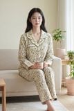  BKD02S6K01-BỘ DÀI KATE VỚI THIẾT KẾ CỐ PIJAMA PHỐI BÈO TINH TẾ GIÚP TÔN LÊN NÉT THANH LỊCH VÀ  DỊU DÀNG,  MANG LẠI CẢM GIÁC THOẢI MÁI SUỐT CẢ NGÀY 