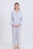  BKD13W5K01-BỘ DÀI KATE VỚI THIẾT KẾ CỔ PIJAMA PHỐI BÈO TINH TẾ  MANG ĐẾN VẺ ĐẸP DUYÊN DÁNG,TRẺ TRUNG VÀ TẠO CẢM GIÁC THOẢI MÁI KHI MẶC 