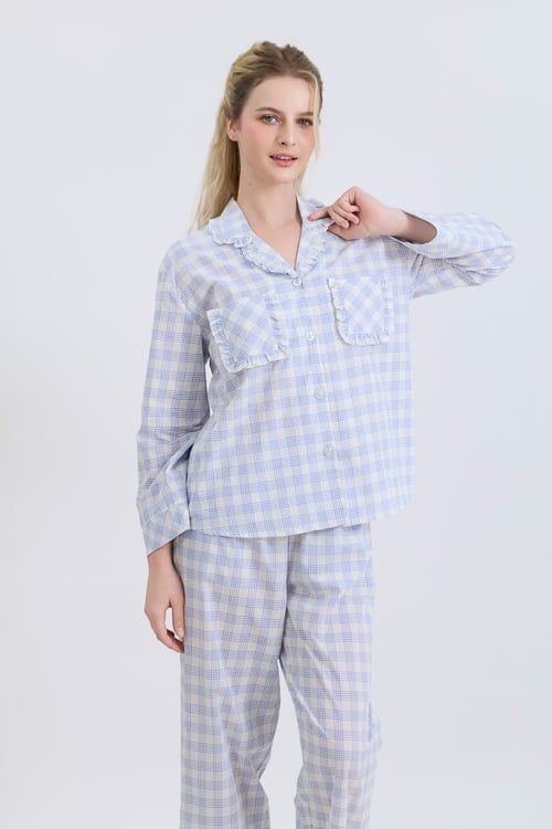  BKD13W5K01-BỘ DÀI KATE VỚI THIẾT KẾ CỔ PIJAMA PHỐI BÈO TINH TẾ  MANG ĐẾN VẺ ĐẸP DUYÊN DÁNG,TRẺ TRUNG VÀ TẠO CẢM GIÁC THOẢI MÁI KHI MẶC 